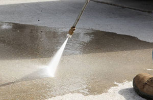 Pressure Washing a Resin Driveway in Bromley